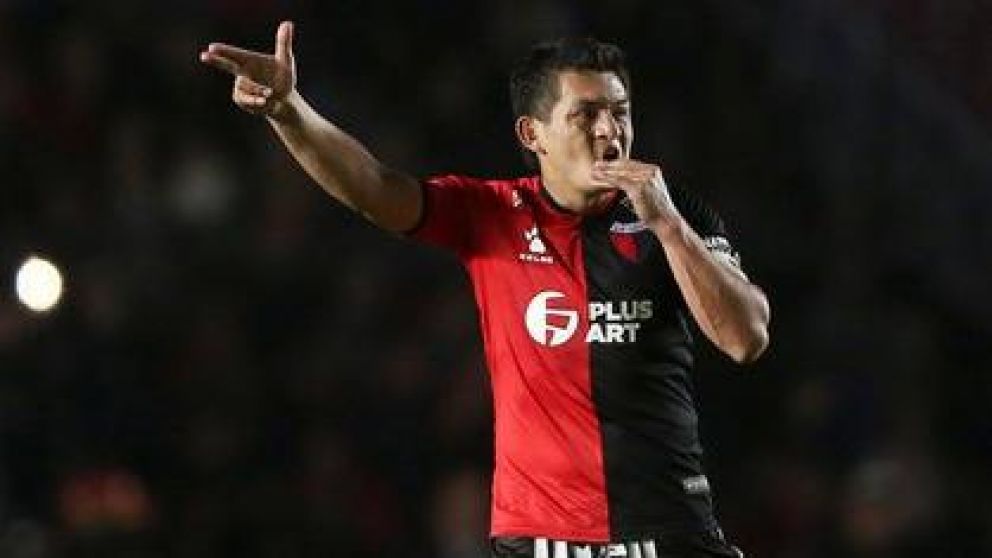 Así "El Pulga" Rodríguez salió de caño antes de un partido.