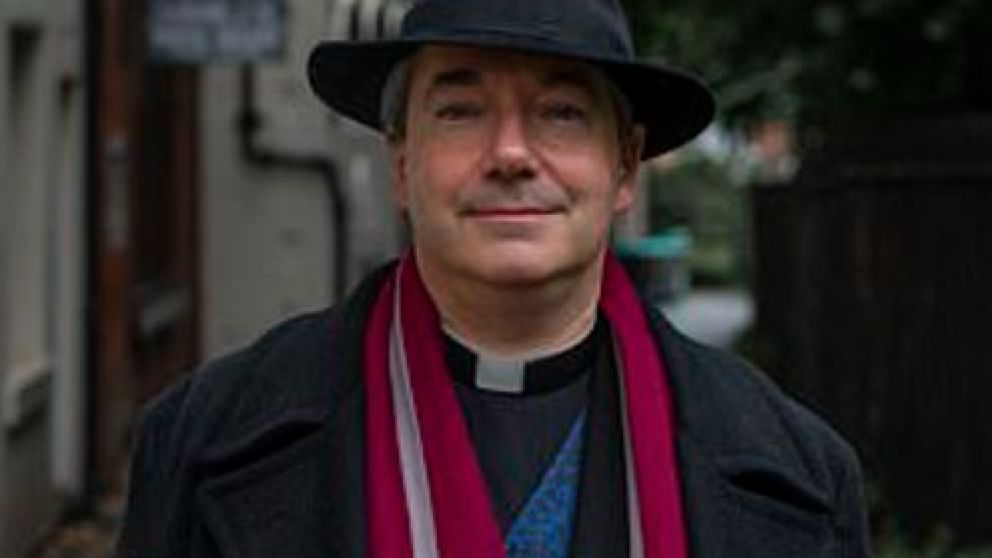 Se enfrentó a un espíritu maligno en su casa y ahora es exorcista.