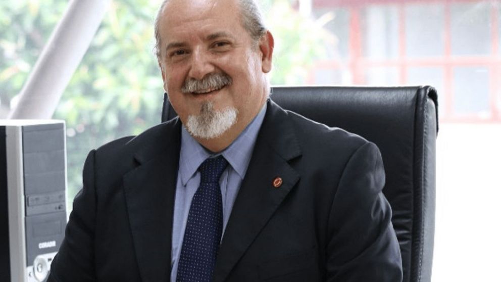 Entre el orgullo y la resistencia: el rector de la UNQ deja su cargo con un fuerte mensaje político