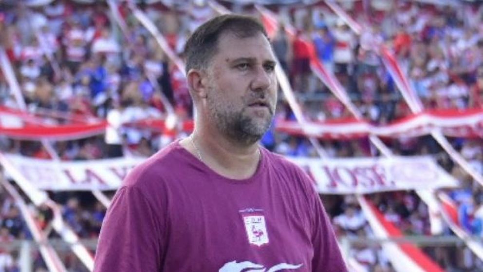 Walter Otta tiene un plan para la vuelta ante Atlanta