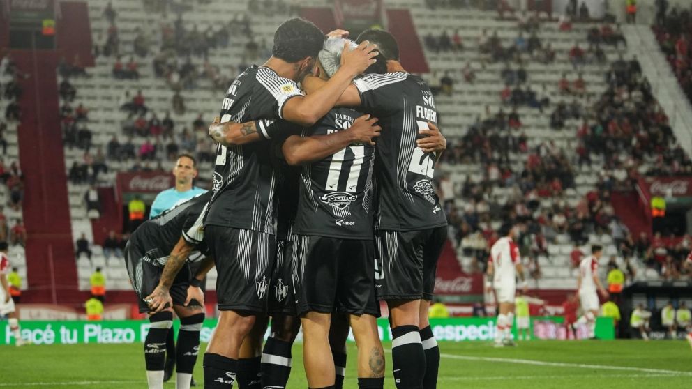 Central Córdoba hundió más a Huracán y se subió a la cima de la Zona A en el Torneo Clausura
