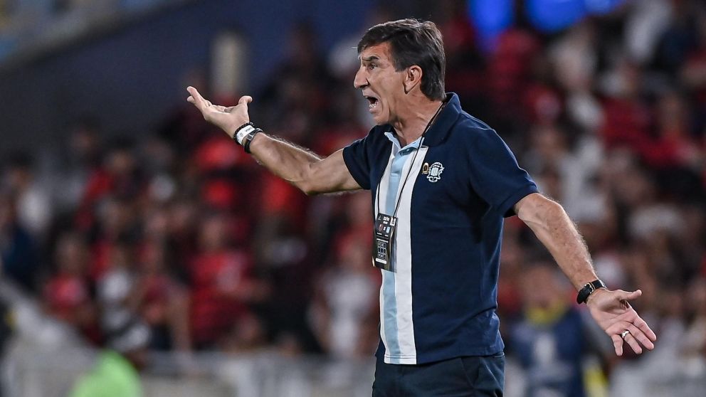Gustavo Costas se plantó a pesar de la derrota de Racing ante Flamengo en la Copa Libertadores: "Vamos a ir a Lima"