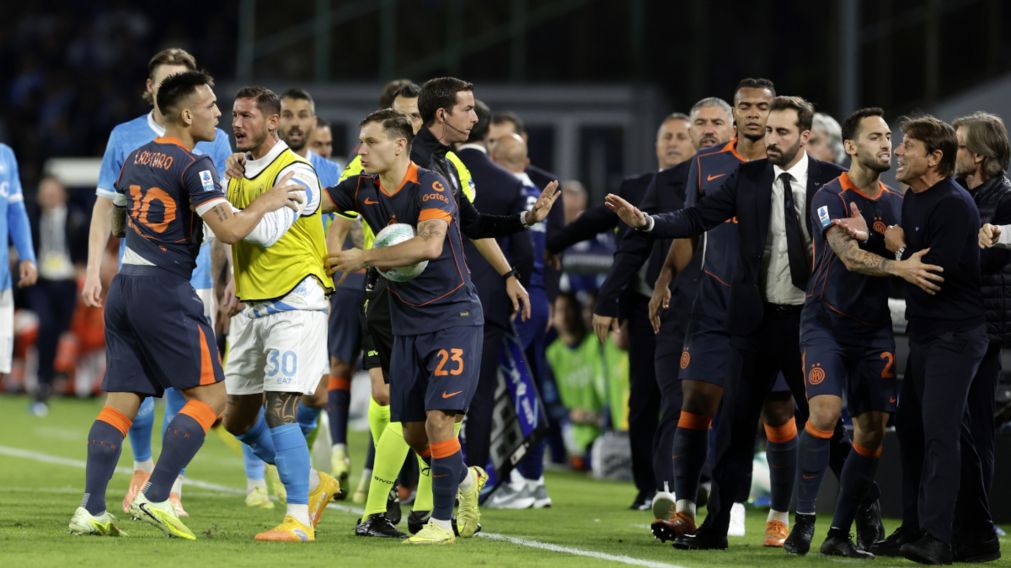Napoli le ganó con justicia al Inter de Milán de Lautaro Martínez y es líder de la Serie A
