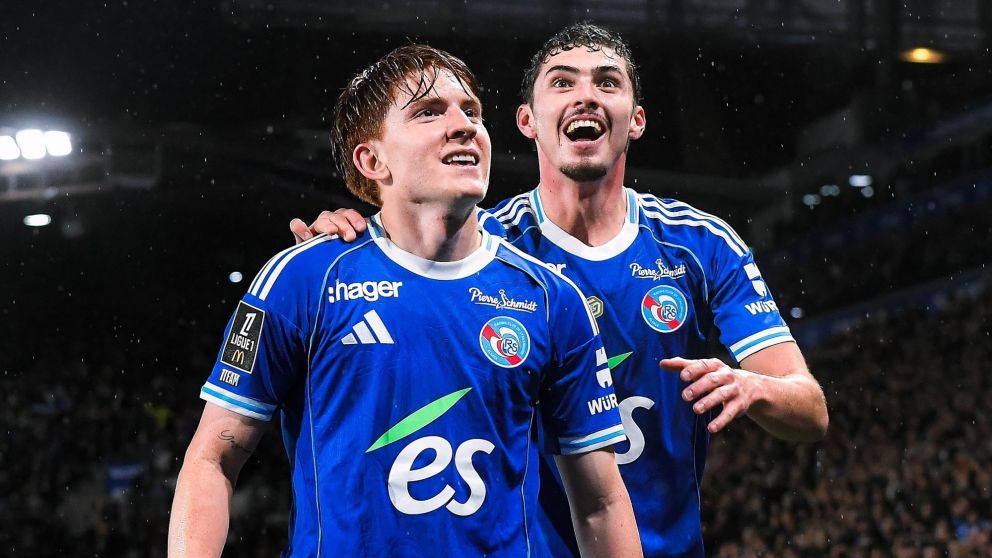 Racing de Estrasburgo venció al Auxerre con el primer gol de Valentín Barco en Europa y otro grito de Panichelli