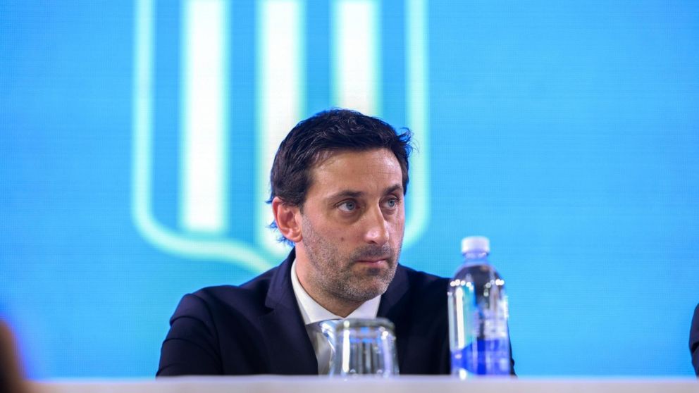 Diego Milito rompió el silencio tras la eliminación de Racing en la Copa Libertadores: "Solo queda agradecer..."