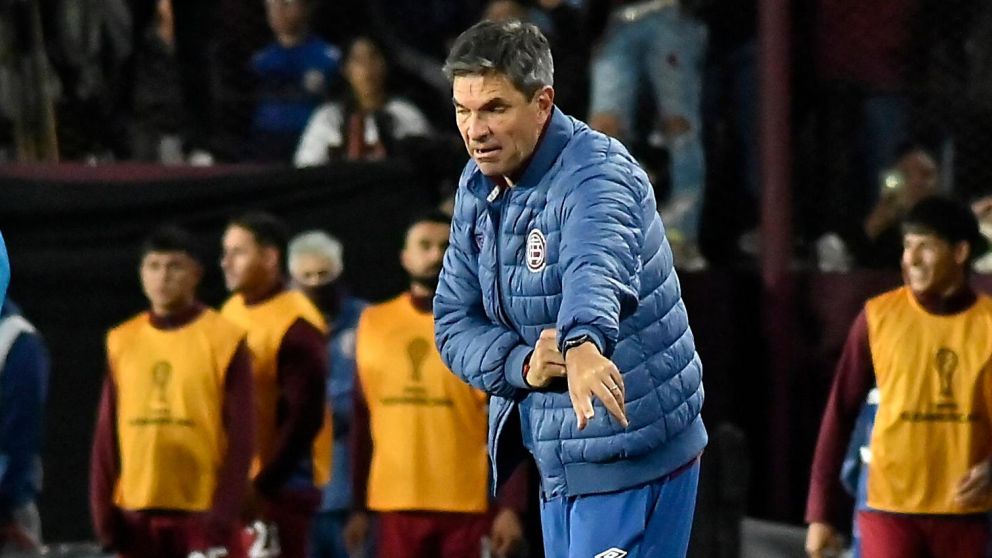 Mauricio Pellegrino y su balance del Lanús finalista de la Copa Sudamericana: "Hay que festejar y luego pensar en el clásico"