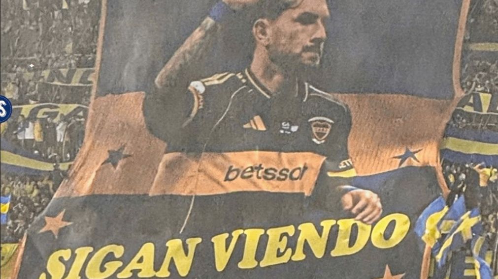 La 12 homenajeó a Leandro Paredes con un nuevo telón que estrenó en La Bombonera. gran recibimiento a Boca