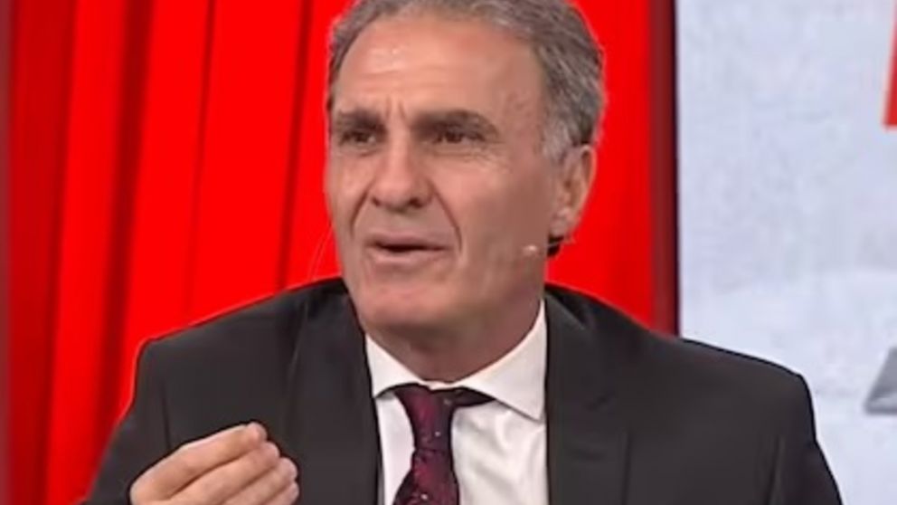 Oscar Ruggeri se plant� y le lanz� una dura cr�tica a Juan Carlos Portillo tras su expulsi�n en River ante Rosario Central