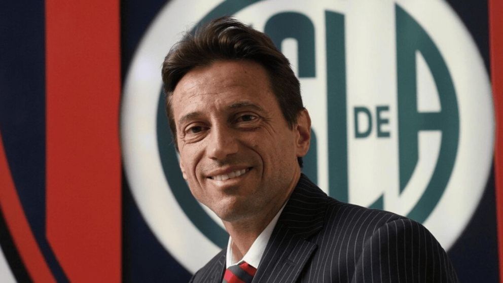 Marcelo Moretti volvió a San Lorenzo y debió escaparse en un patrullero de la Policía de la Ciudad: tensión con los hinchas