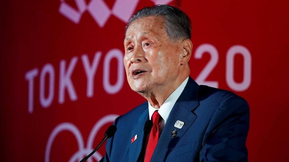 Yoshiro Mori pidió disculpas pero no alcanzó (Twitter).