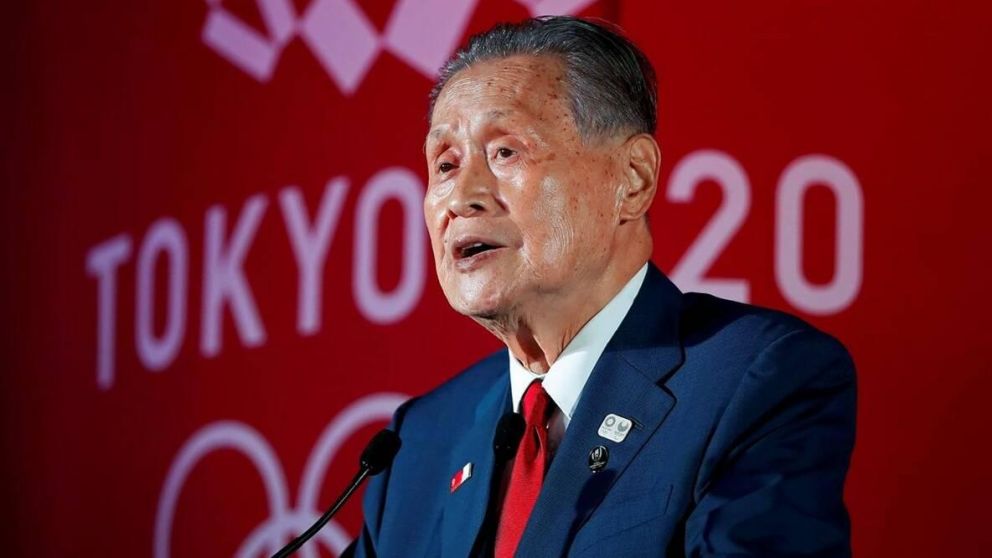 Yoshiro Mori pidió disculpas pero no alcanzó (Twitter).
