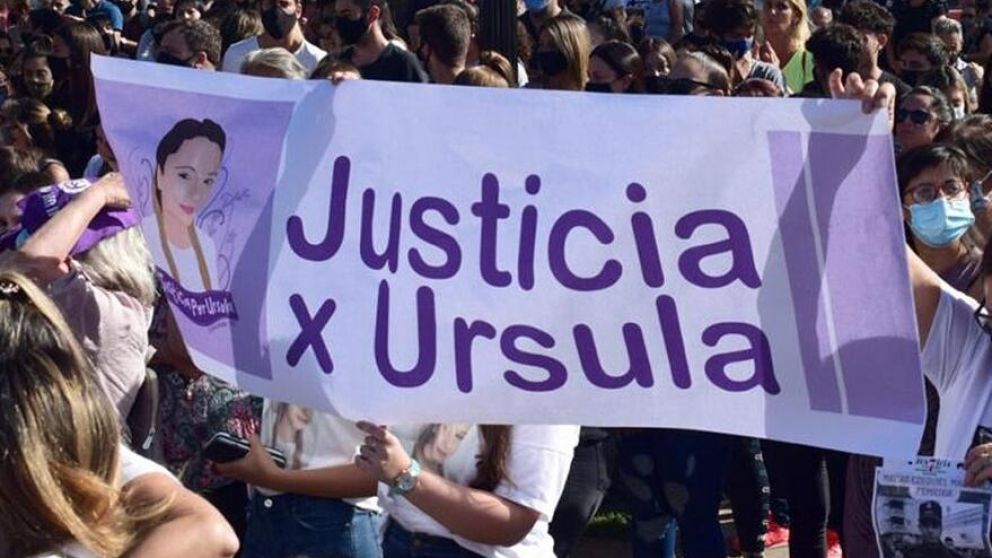 Familiares y amigos reclaman justicia por el femicidio de Úrsula Bahillo. (Gentileza Gonzalo Davio/La Palabra Rojas)