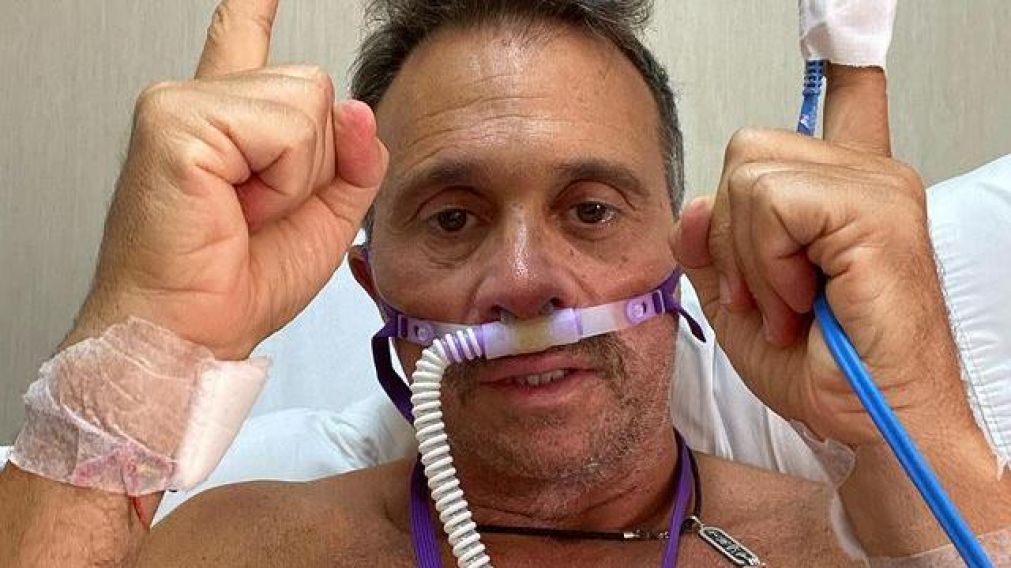 La foto que compartió Sergio Lapegüe, en un nuevo parte médico de su internación (Instagram).
