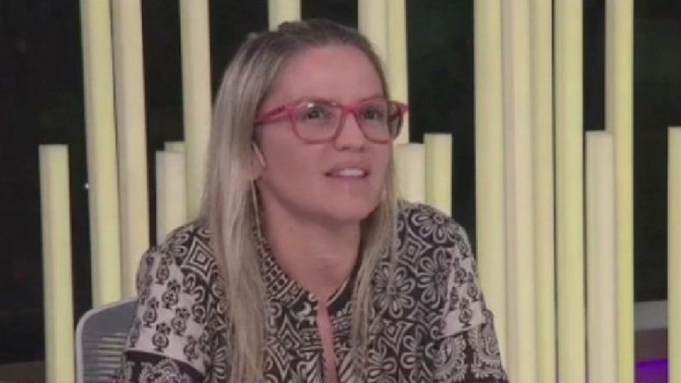 "No hay ninguna persona presa por cuatro puntos de sutura", señaló.