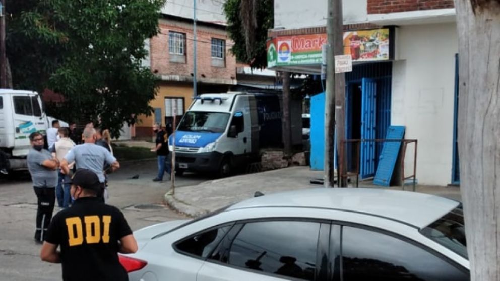 Chen Qinai, de 36 años, fue asesinado y descuartizado dentro de su supermercado, en Bernal.