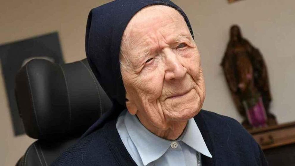 La monja, conocida como la hermana André, nació el 11 de febrero de 1904.