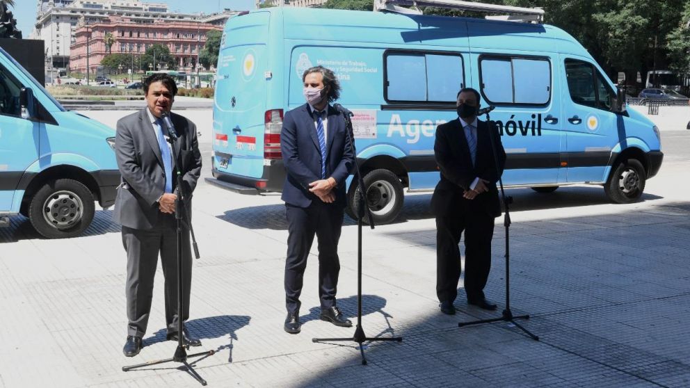 El Gobierno Nacional presentó el Programa de agencias móviles.