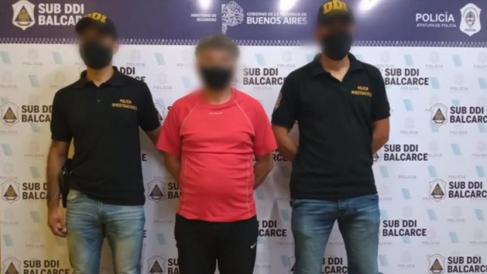 El empleado primero fue suspendido por la dirección del hospital y luego detenido por la Policía (Twitter).