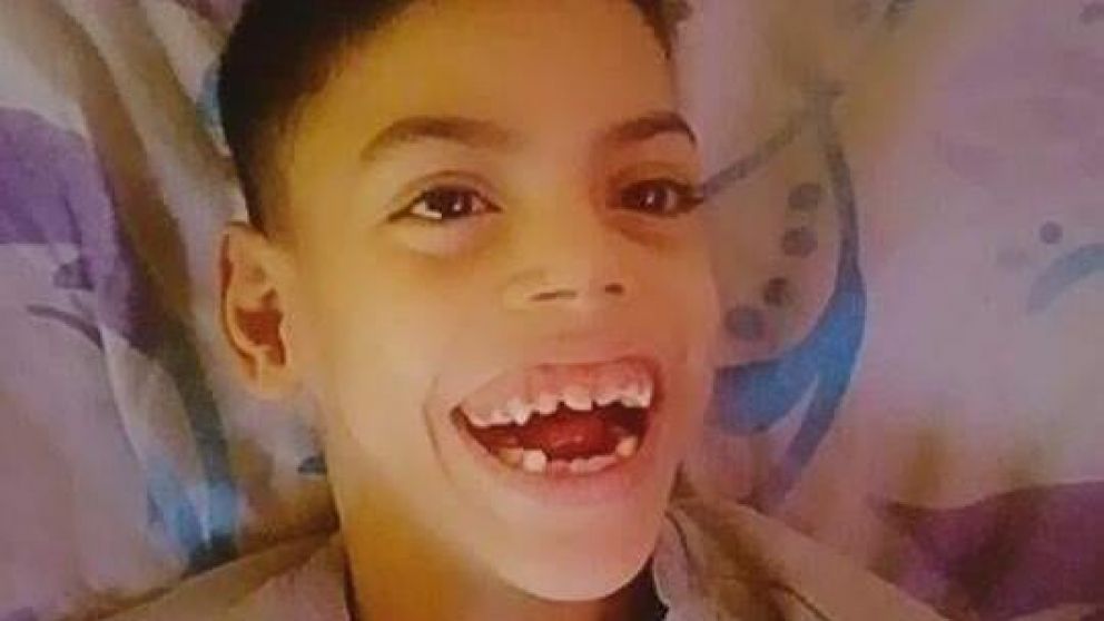 Benjam�n necesita conseguir una silla postural que sostenga su cabeza