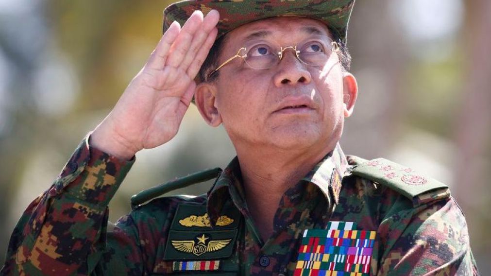 El líder golpista de Myanmar está acusado en la justicia argentina por genocidio.