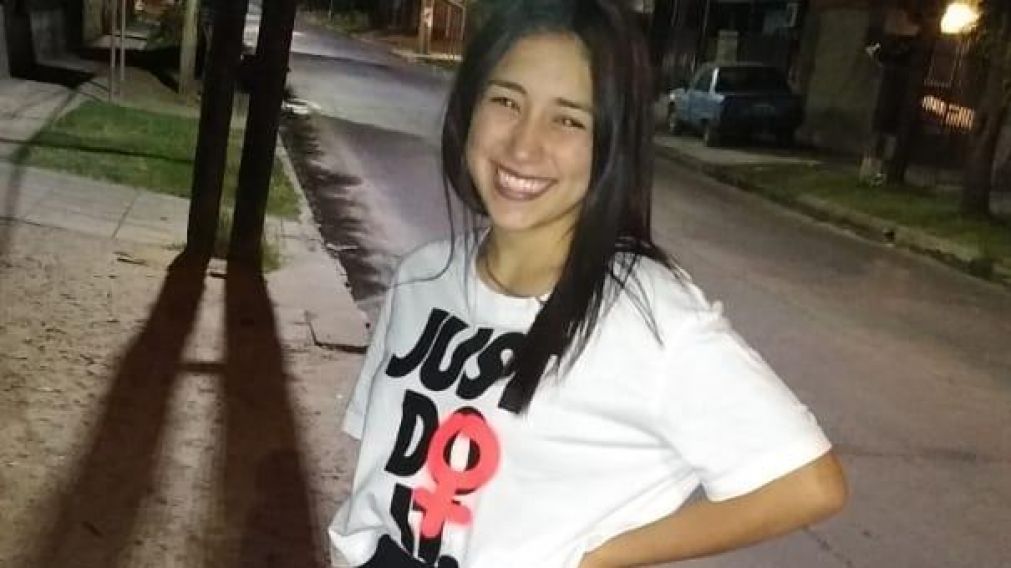 Roc�o, la chica de 18 a�os que est� detenida y denunci� al remisero de querer abusar sexualmente de ella.