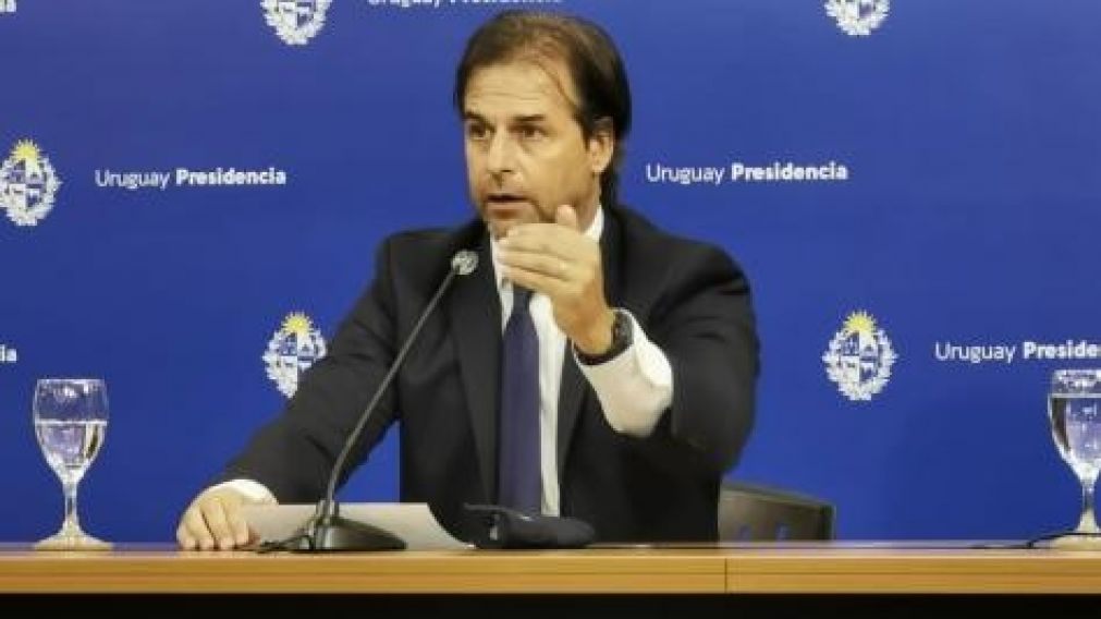 Uruguay flexibiliza el cierre de las fronteras porque no lleg� a los casos de coronavirus previstos, anunci� Luis Lacalle Pou.