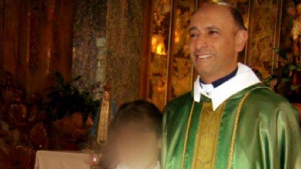 El excura Carlos Eduardo José está acusado de abusar sexualmente al menos de cuatro mujeres durante su infancia
