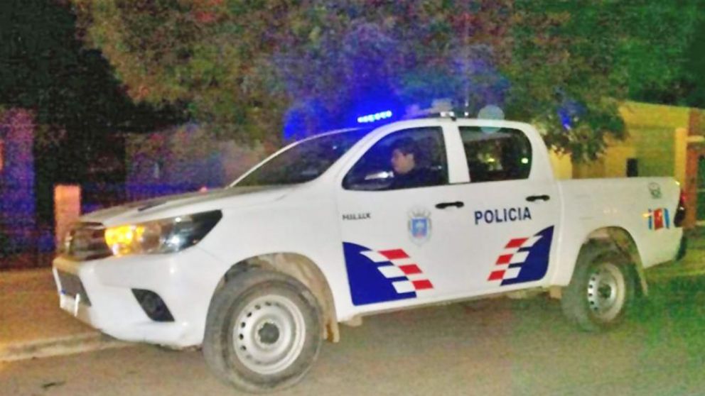 Luego de la denuncia de vecinos que escucharon los gritos, el denunciado termin� detenido por la Polic�a (Gentileza El Liberal).