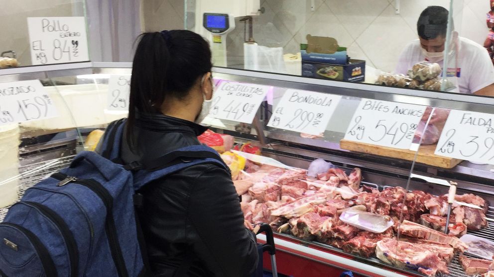 Los carniceros de la Ciudad de Buenos Aires se rehúsan a vender los cortes de carne con los precios rebajados.