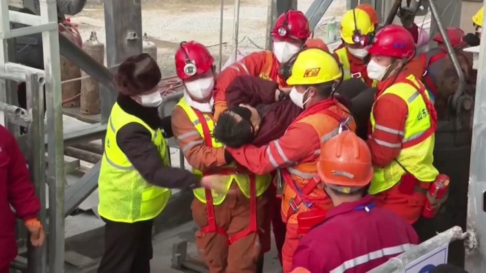 Uno de los 11 mineros rescatados con vida el domingo pasado.
