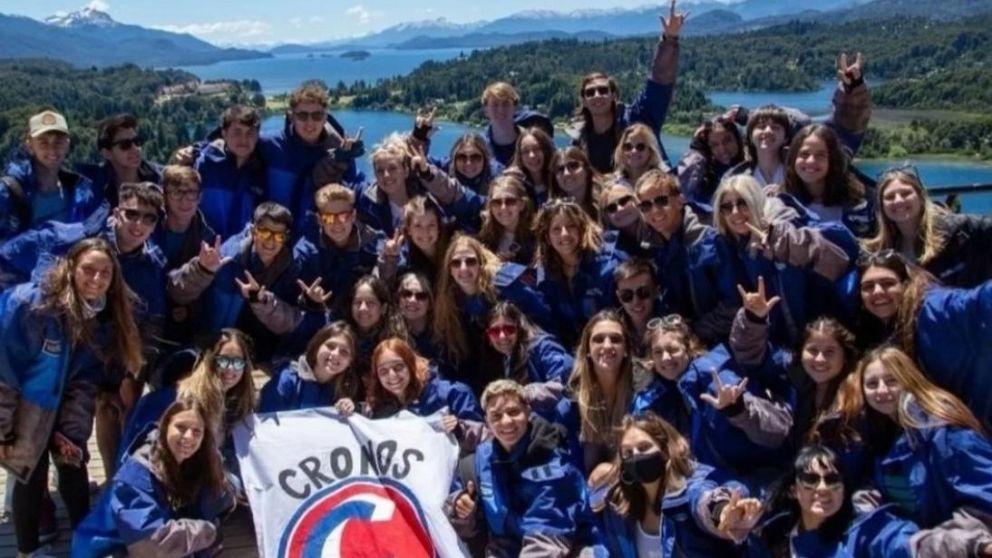 Los chicos son egresados del colegio Lasalle de Pigüé.
