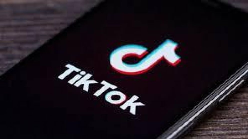 El reto viral produjo la muerte de una nena italiana.