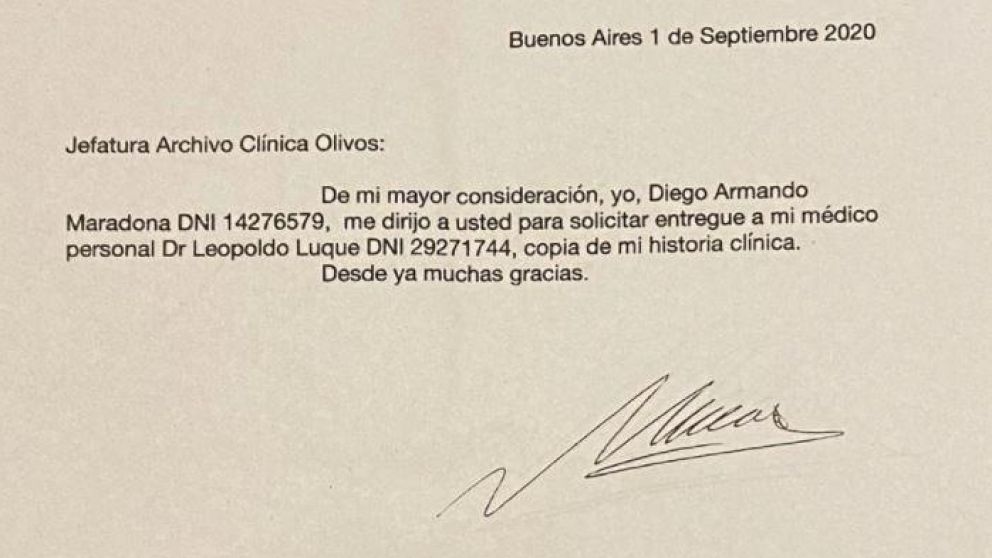 La Justicia confirmó que el médico Leopoldo Luque falsificó la firma de Diego Maradona.