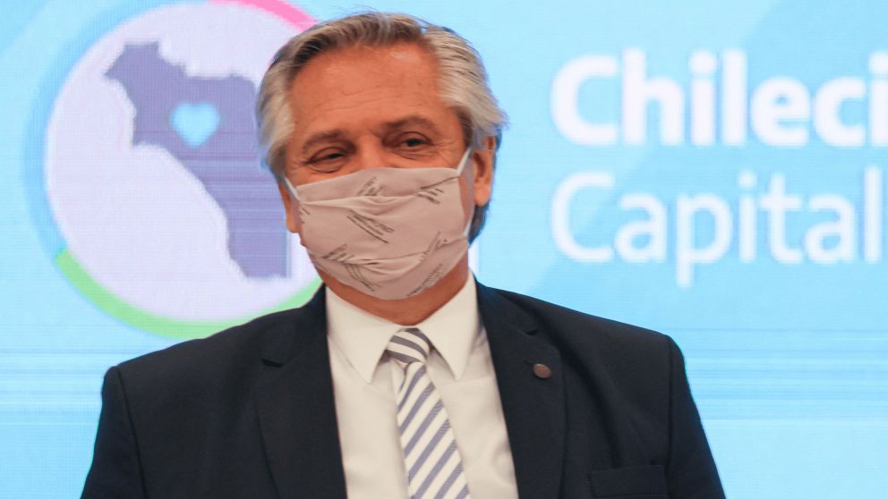 Alberto Fernández durante su viaje al norte del país.