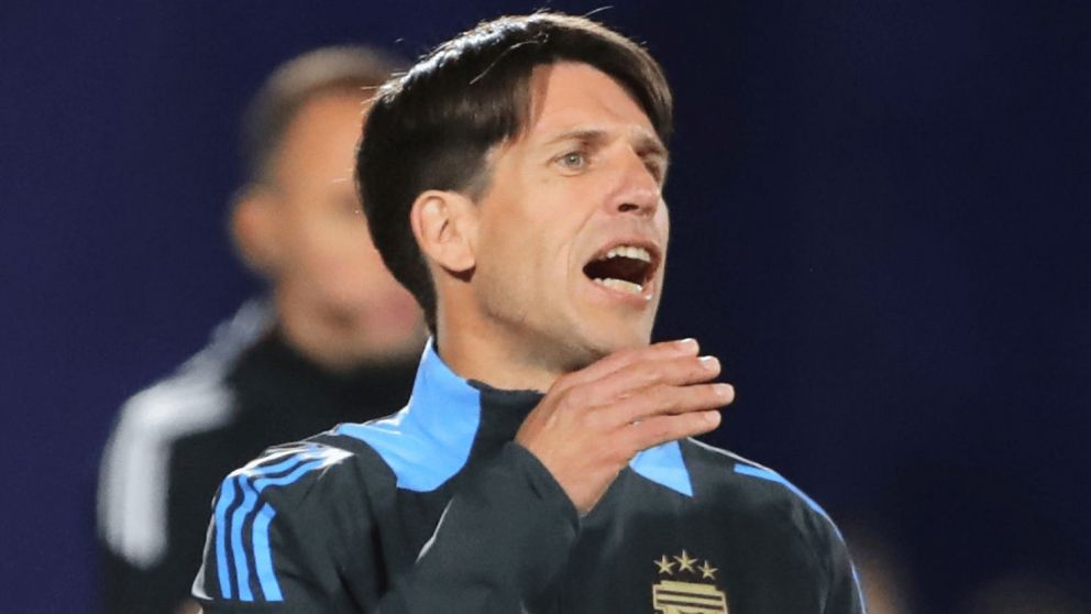 Atento Chiqui Tapia: los increíbles números de Diego Placente en la Selección Argentina juvenil
