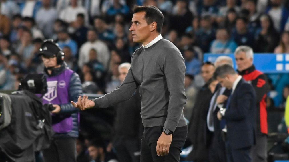 El entrenador de Aldosivi estalló de bronca contra el arbitraje de Sebastián Zunino: "No tienen vergüenza"