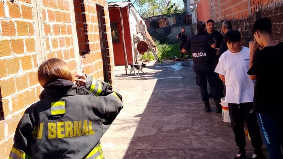 Momentos de tensión en Quilmes Oeste por el incendio de una vivienda