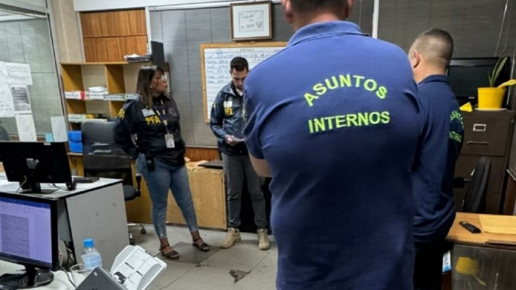 Megaoperativo en Quilmes y Berazategui: cayó una red de apuestas online ilegales