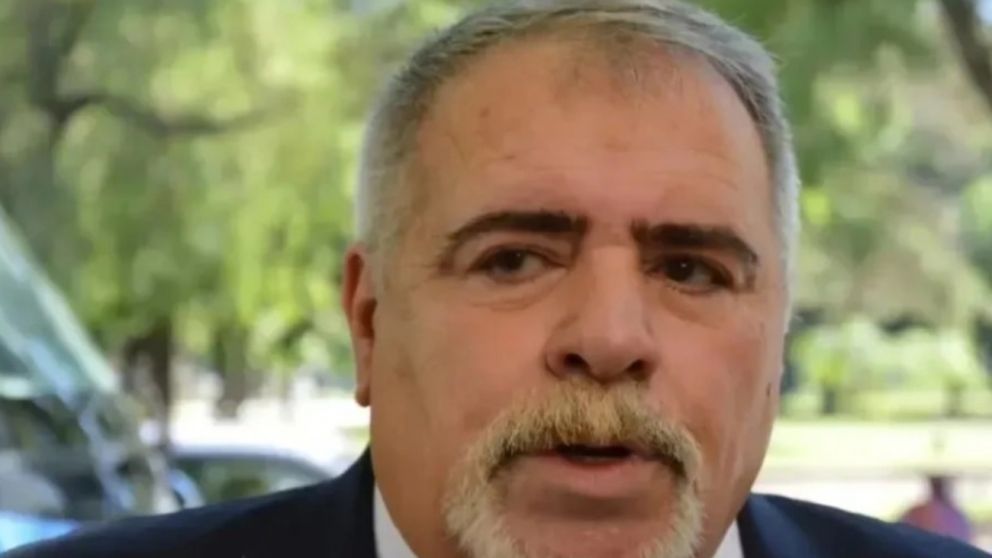 Miguel Ángel Pierri es el abogado del comisario Walter Maciel.