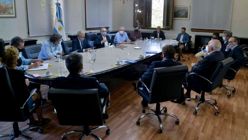 Agricultura dejará sin efecto el límite de 30.000 toneladas diarias para exportación de maíz.