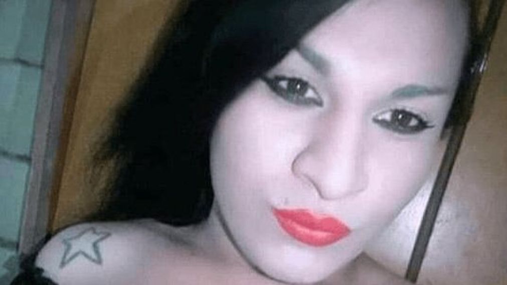 Natalia Maldonado, la víctima, se encontraba conversando en la vereda.