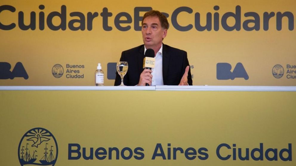 El Gobierno porteño planteó una estrategia de testeos, vacunación y responsabilidad social para frenar lo casos de Covid-19.