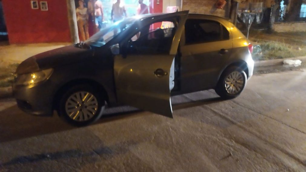 Este es uno de los coches que fue incautado por la comisaría de González Catán.
