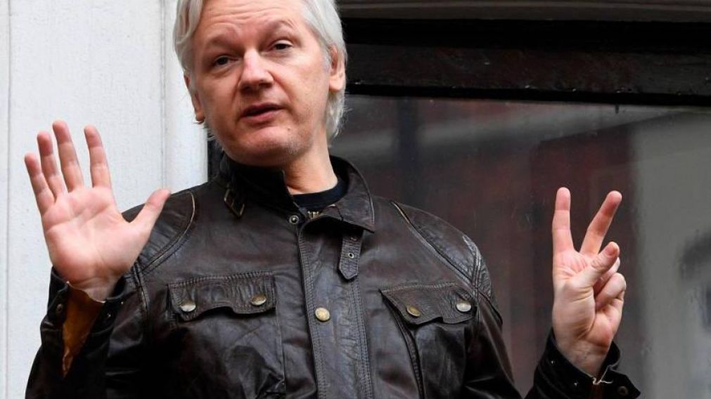 México le ofreció asilo político a Assange.