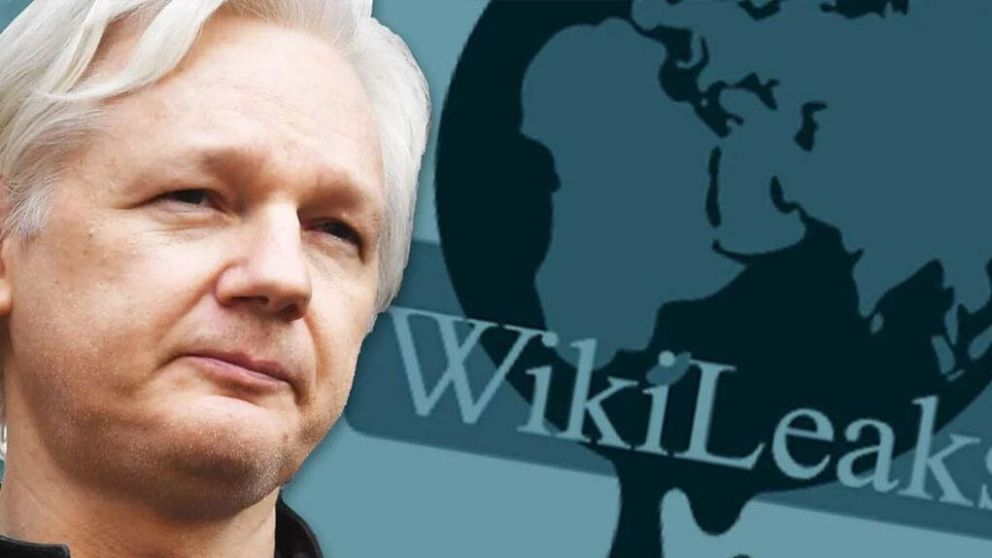 Su fundador, Julian Assange, enfrenta cargos por espionaje por los que podría recibir más de 150 años de cárcel.