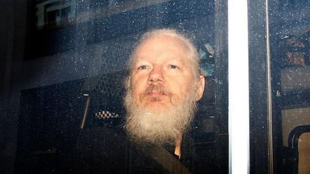 El periodista Julian Assense recibi� una excelente noticia a horas de conocer si ser� extraditado a Estados Unidos.