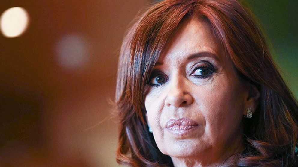 La vicepresidenta a través de su cuenta de Twitter pidió a la gente "que se cuiden mucho".