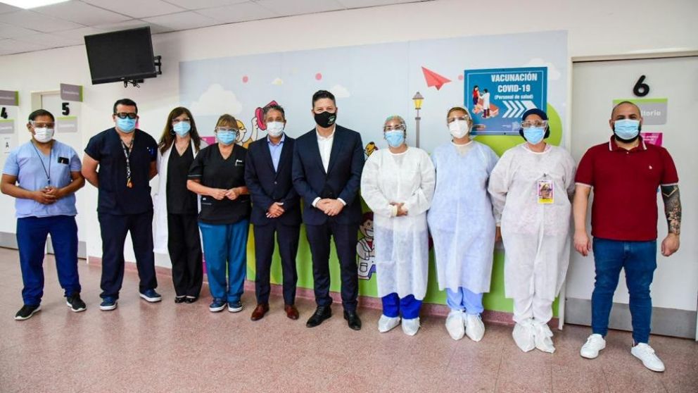 Comenzó la campaña de vacunación contra el coronavirus en Merlo.