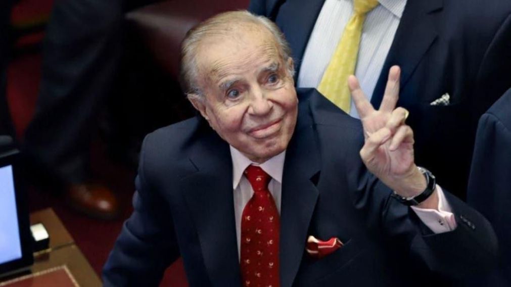Carlos Menem durante una sesión en el Senado.
