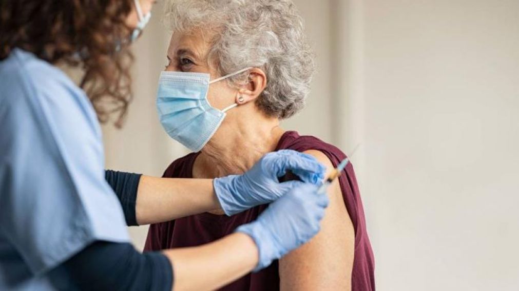 Según detallaron desde PAMI, la logística será distinta a las campañas de vacunacion anteriores, como la de la gripe, por ejemplo.